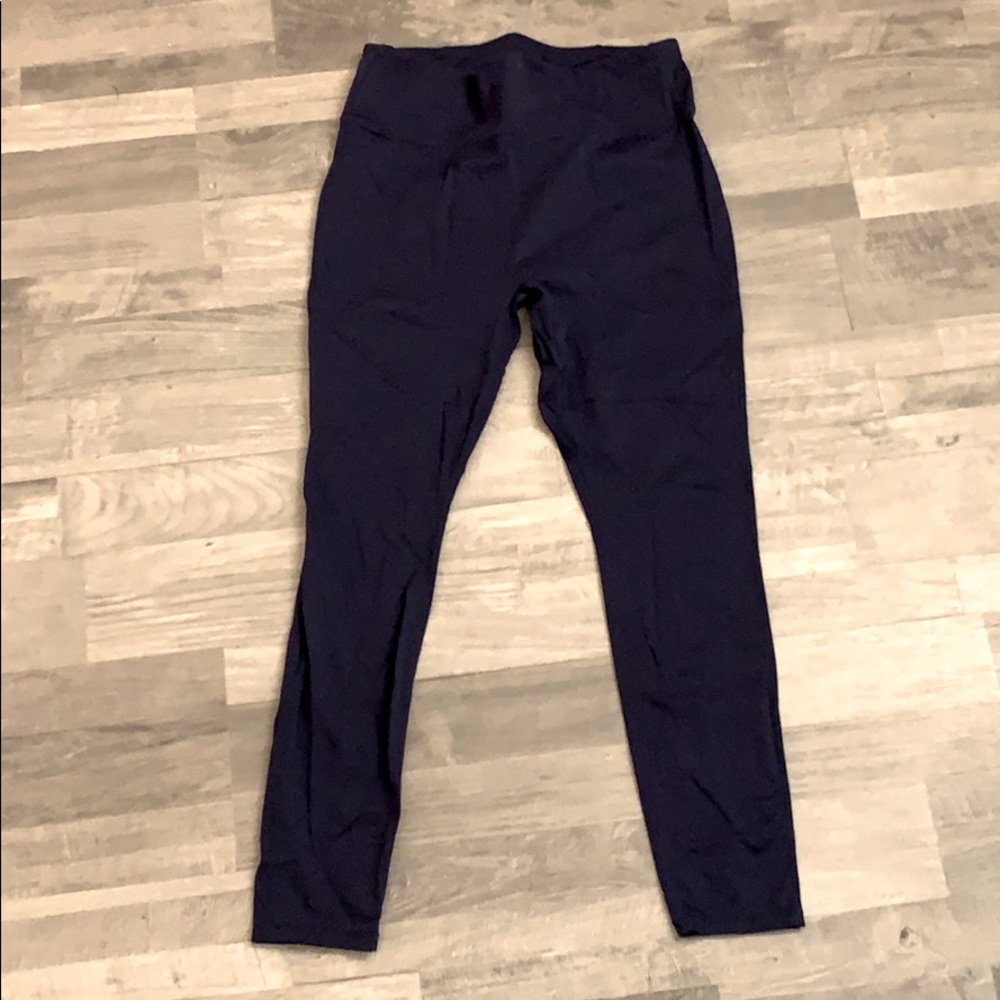 Women’s Fabletics navy blue legging